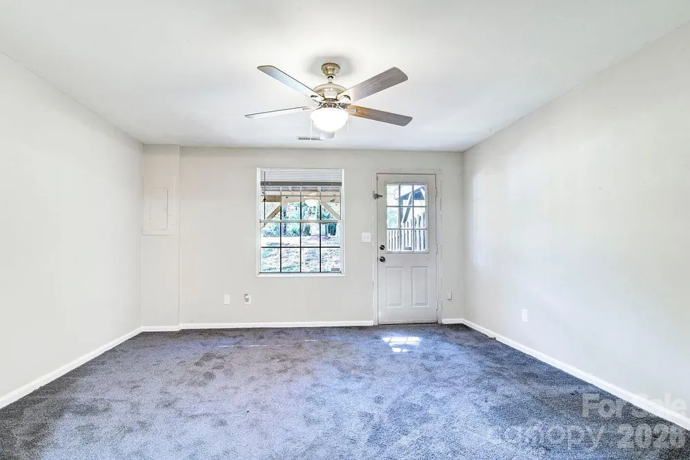 9604 Vinca Circle Charlotte, NC 28213