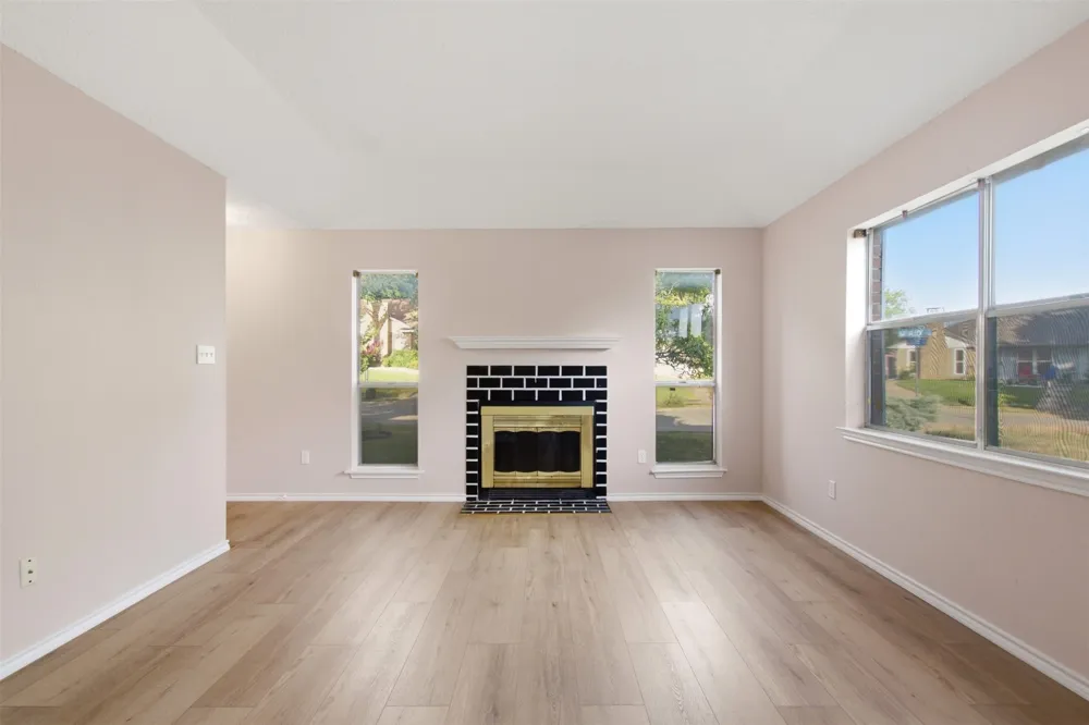 2901 Kathleen Lane Euless, TX 76039