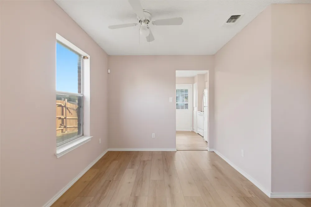 2901 Kathleen Lane Euless, TX 76039
