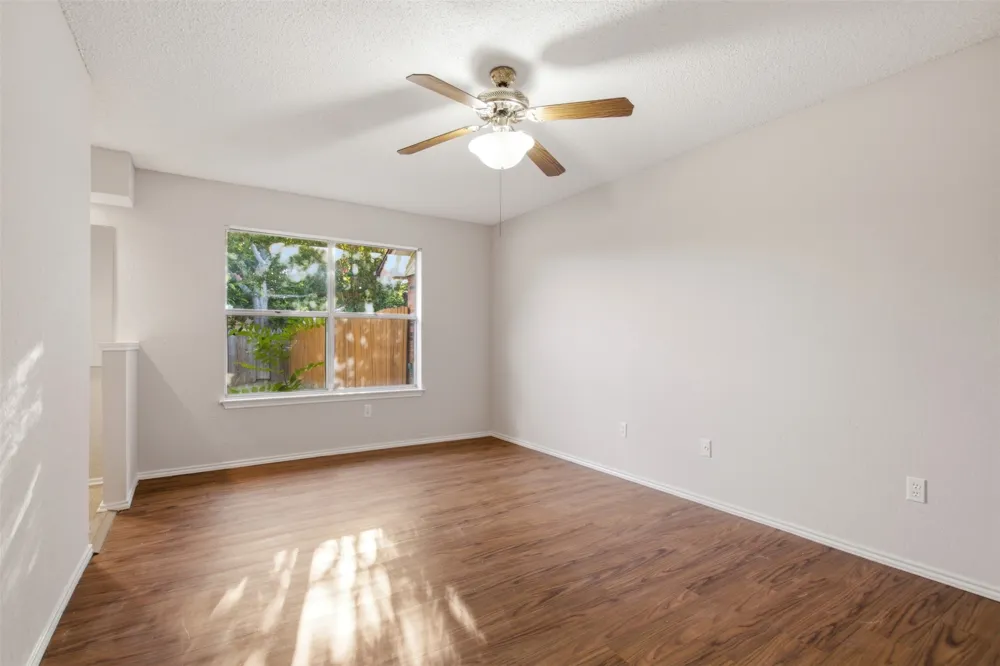 2901 Kathleen Lane Euless, TX 76039