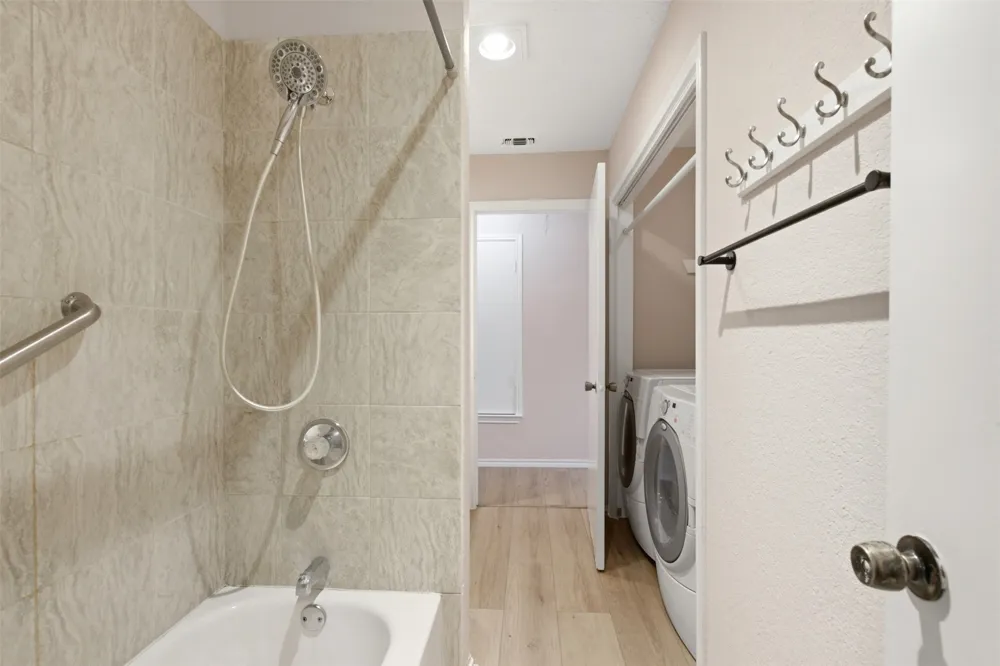 2901 Kathleen Lane Euless, TX 76039