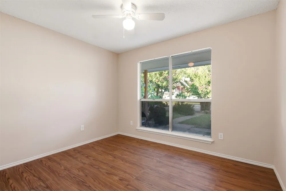2901 Kathleen Lane Euless, TX 76039