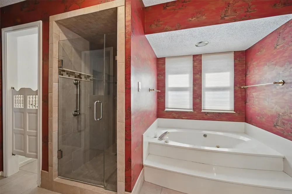 9719 Amberley Drive Dallas, TX 75243