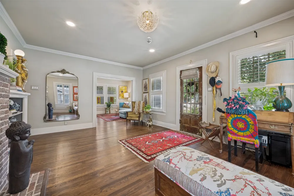 607 W Parkway Street Denton, TX 76201