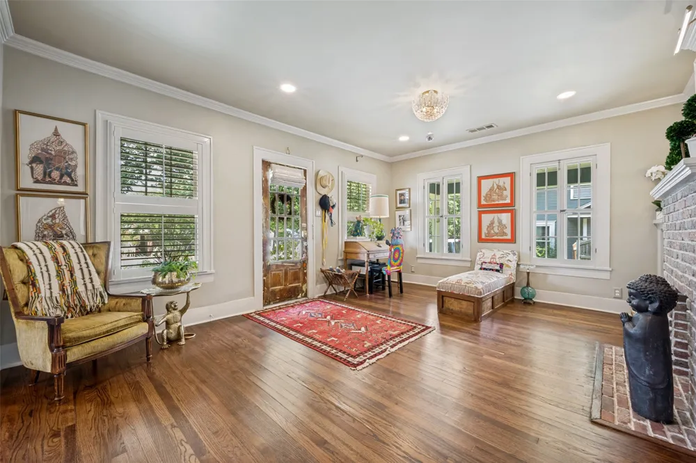 607 W Parkway Street Denton, TX 76201