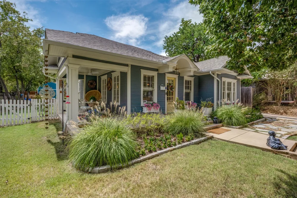 607 W Parkway Street Denton, TX 76201