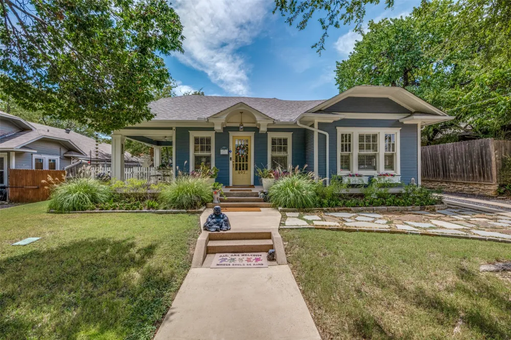 607 W Parkway Street Denton, TX 76201