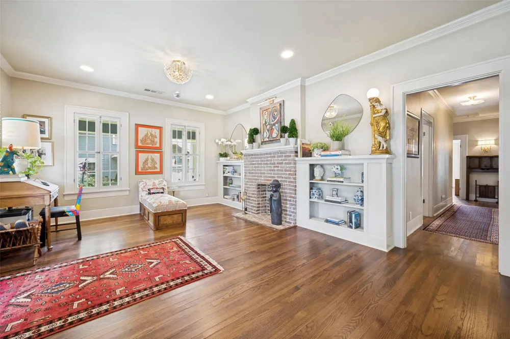607 W Parkway Street Denton, TX 76201