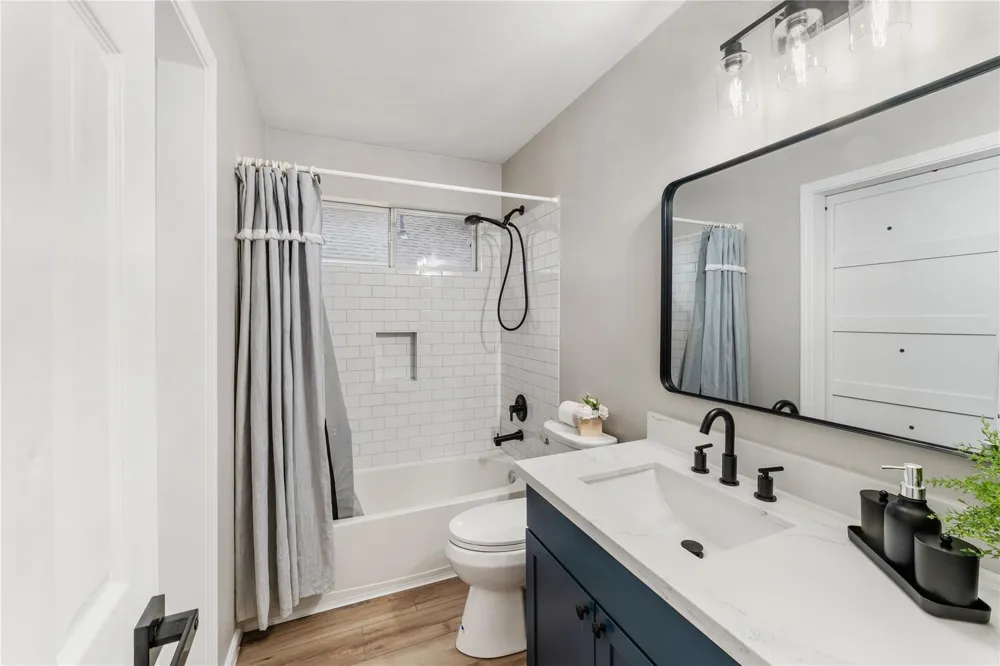 29 Cypress Bayou Court The Woodlands, TX 77382