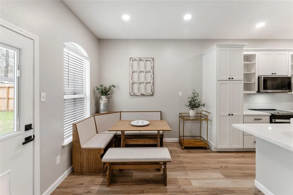 29 Cypress Bayou Court The Woodlands, TX 77382
