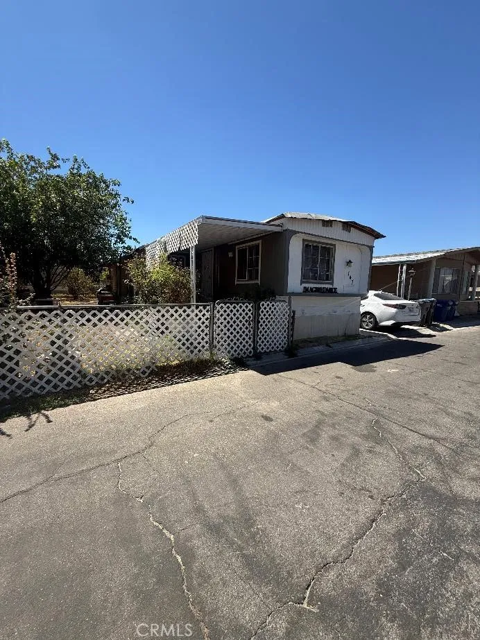 1301 Avenue I Lancaster, CA 93535