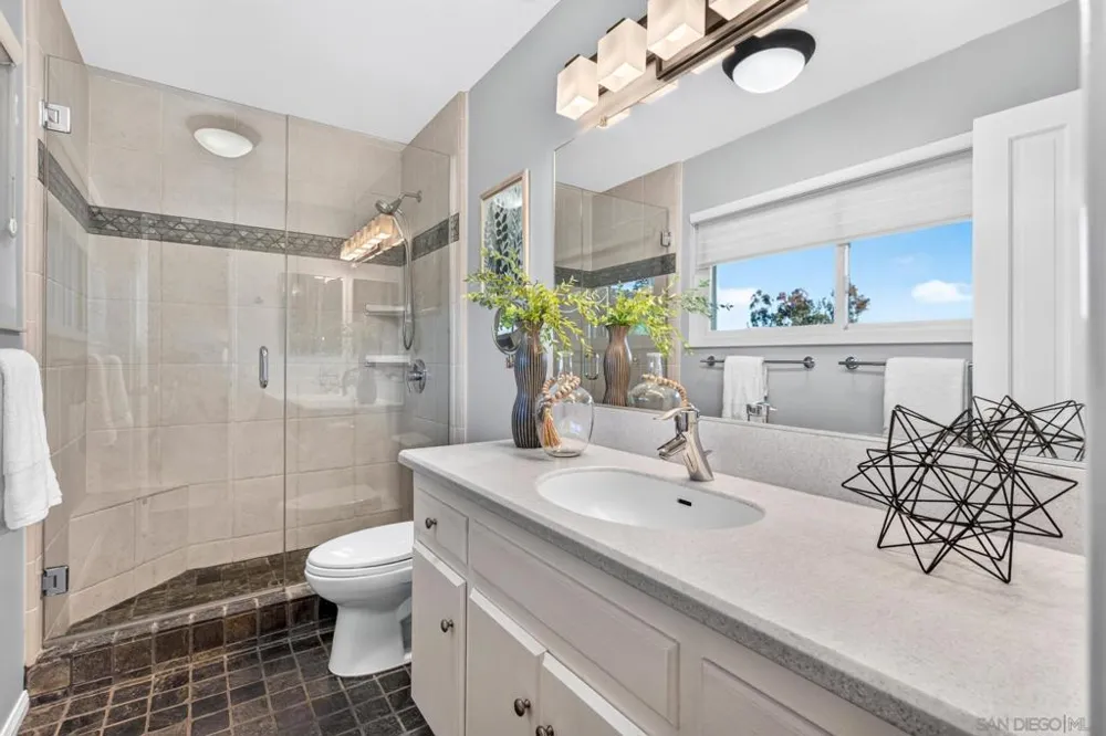 717 Idaho Ave Escondido, CA 92025
