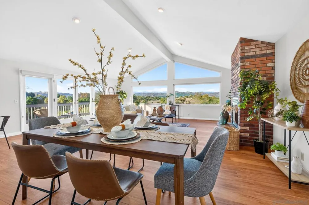 717 Idaho Ave Escondido, CA 92025