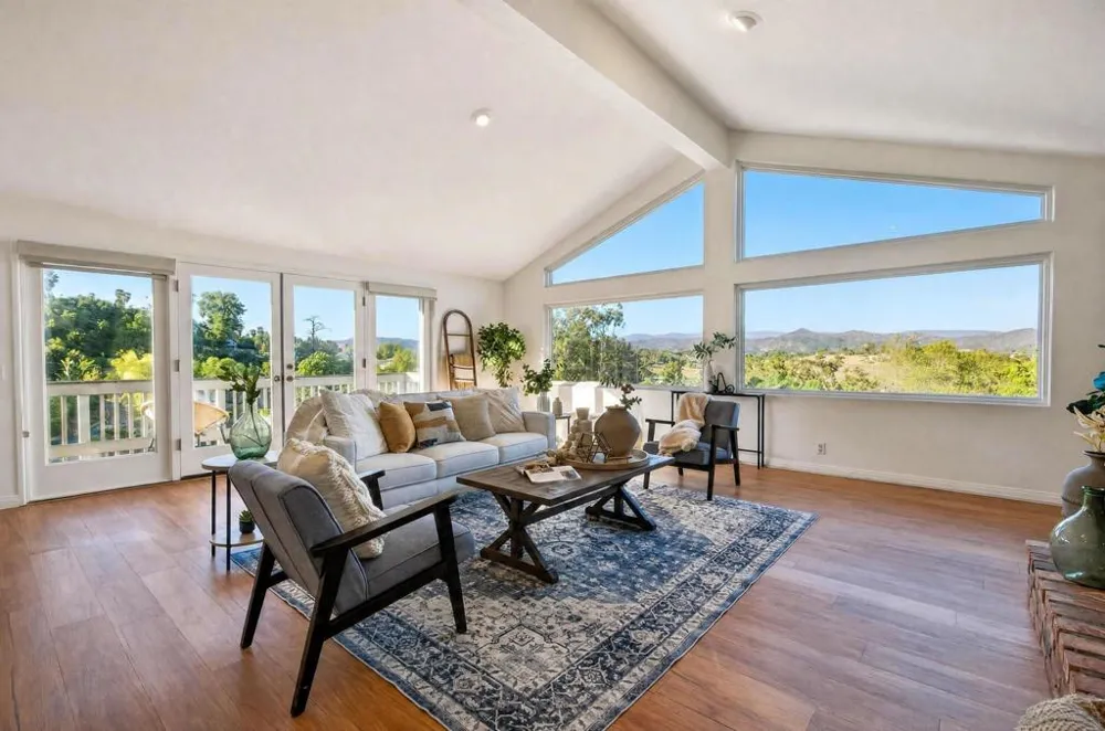 717 Idaho Ave Escondido, CA 92025