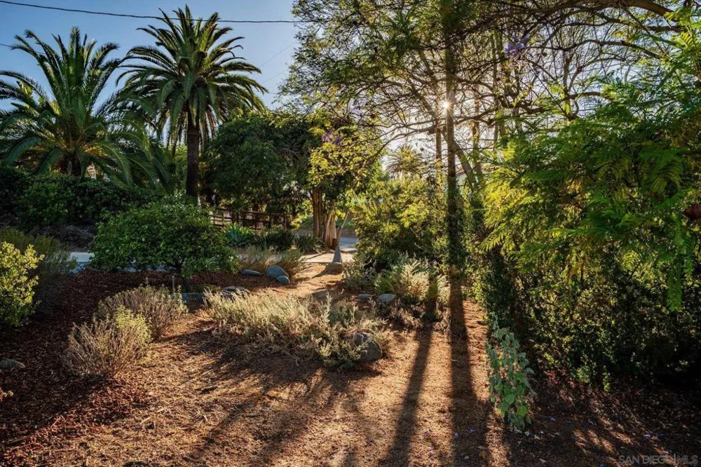 717 Idaho Ave Escondido, CA 92025