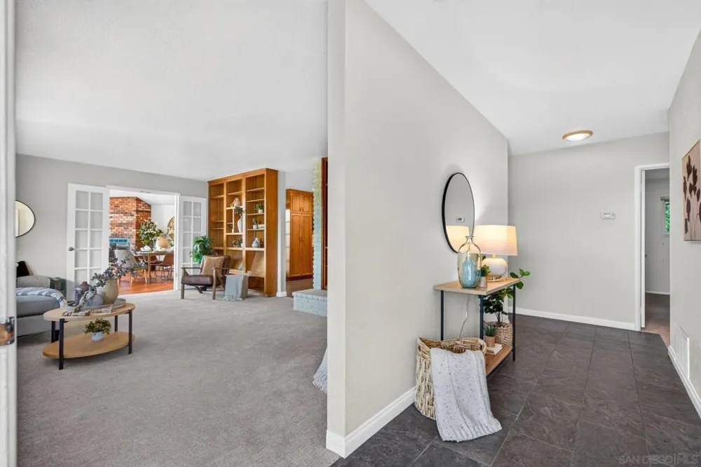 717 Idaho Ave Escondido, CA 92025