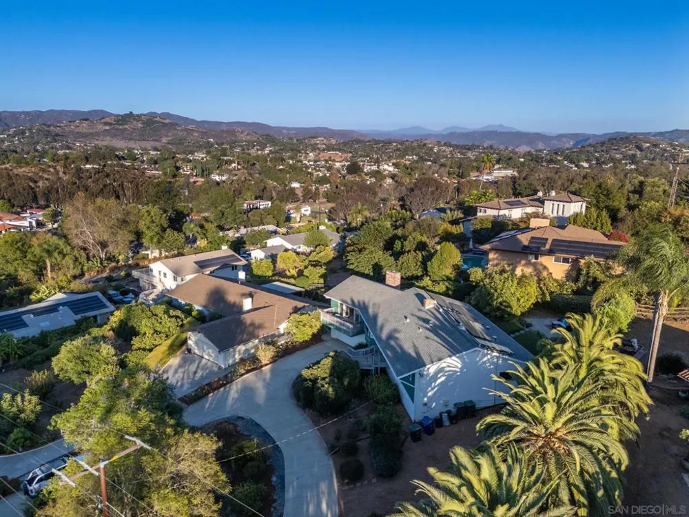 717 Idaho Ave Escondido, CA 92025