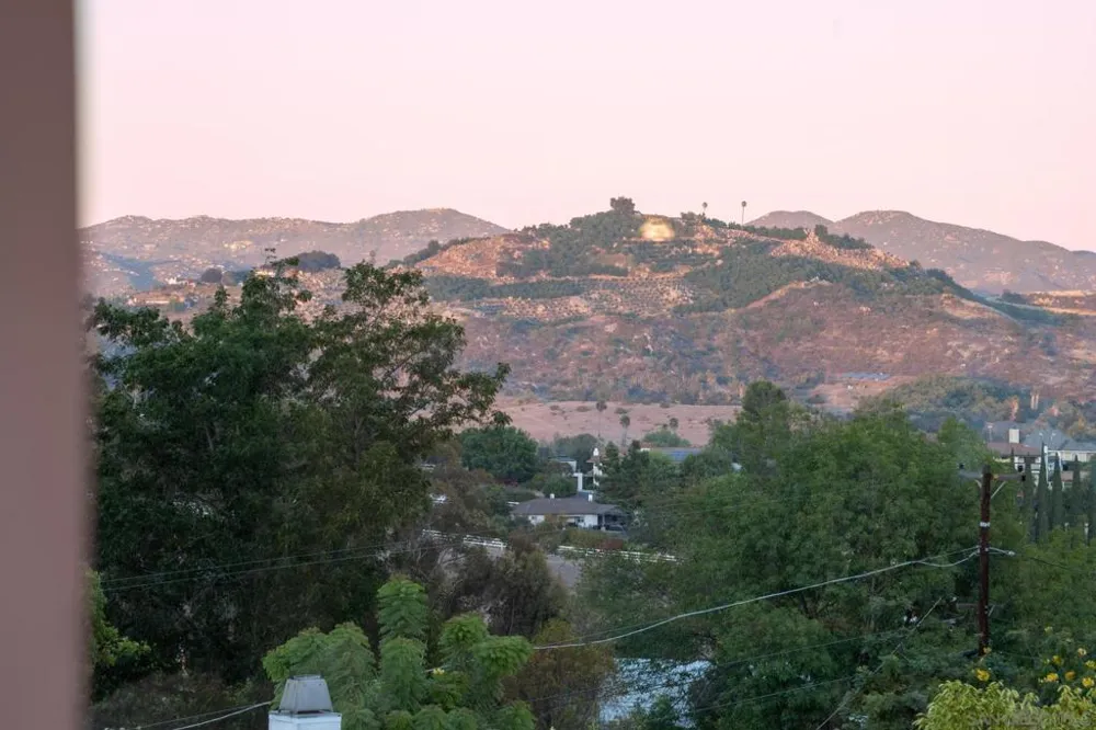 717 Idaho Ave Escondido, CA 92025