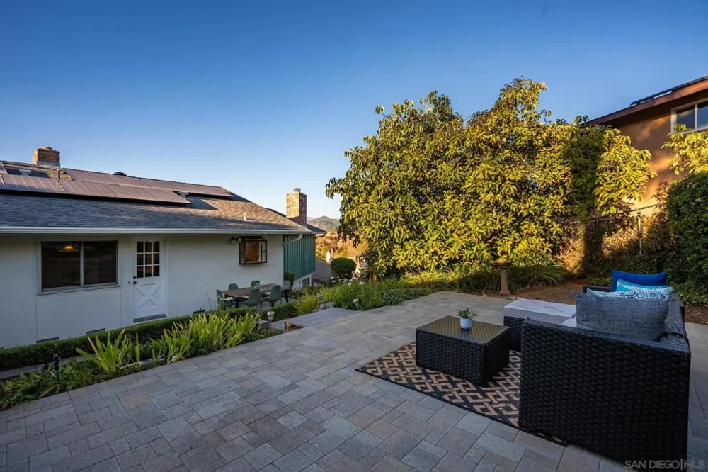 717 Idaho Ave Escondido, CA 92025