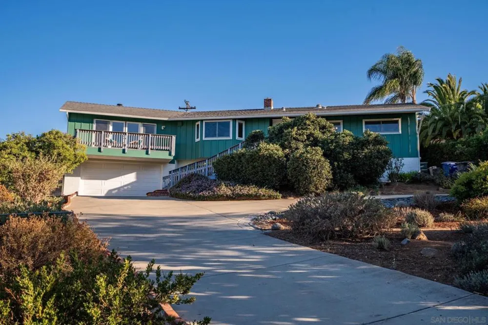 717 Idaho Ave Escondido, CA 92025