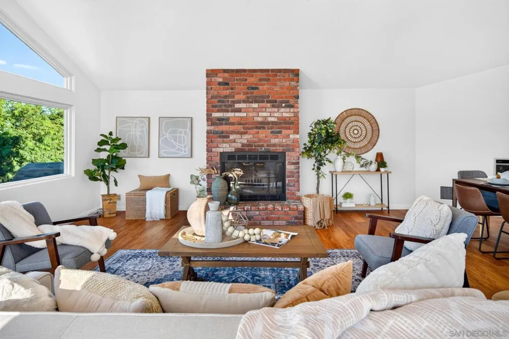 717 Idaho Ave Escondido, CA 92025