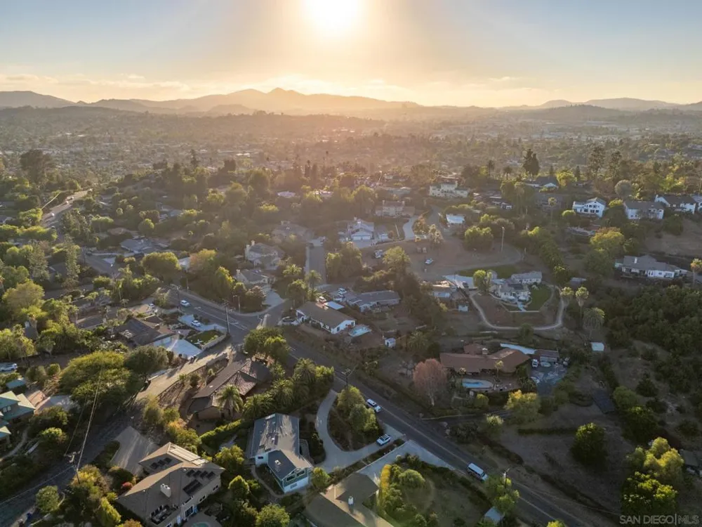 717 Idaho Ave Escondido, CA 92025