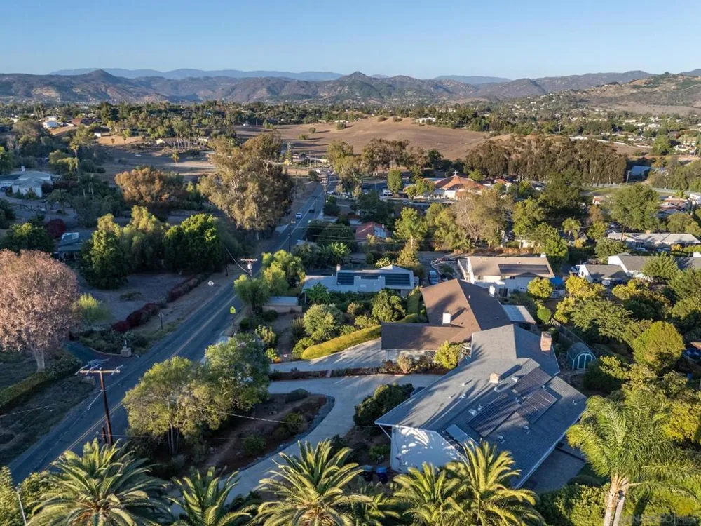 717 Idaho Ave Escondido, CA 92025