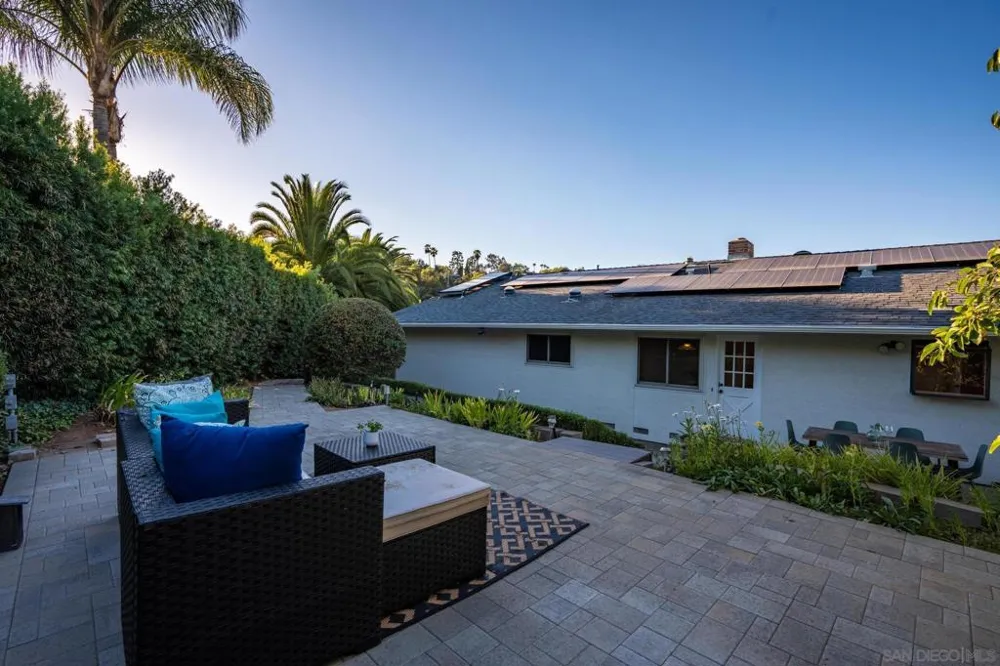 717 Idaho Ave Escondido, CA 92025