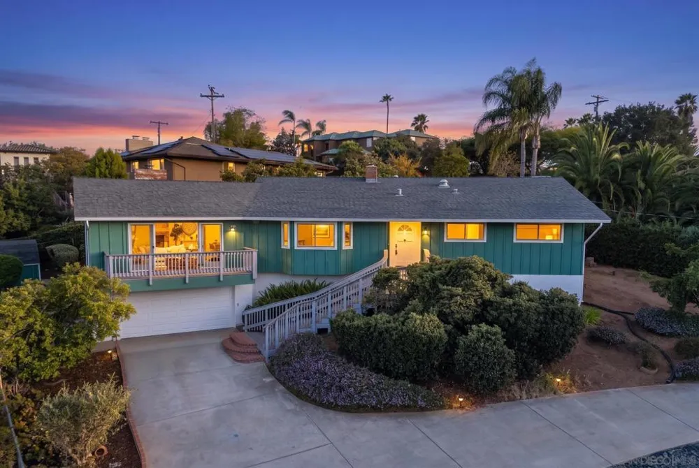 717 Idaho Ave Escondido, CA 92025