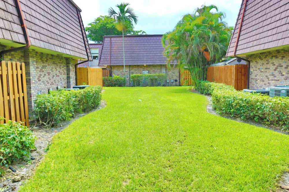 7531 Courtyard Run E Boca Raton, FL 33433