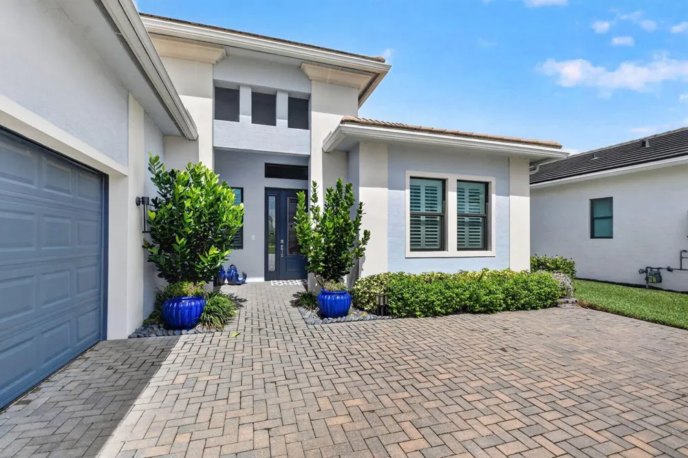 15745 Cresswind Place Westlake, FL 33470