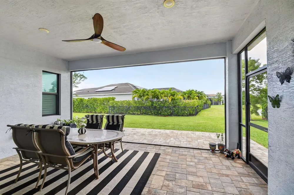 15745 Cresswind Place Westlake, FL 33470