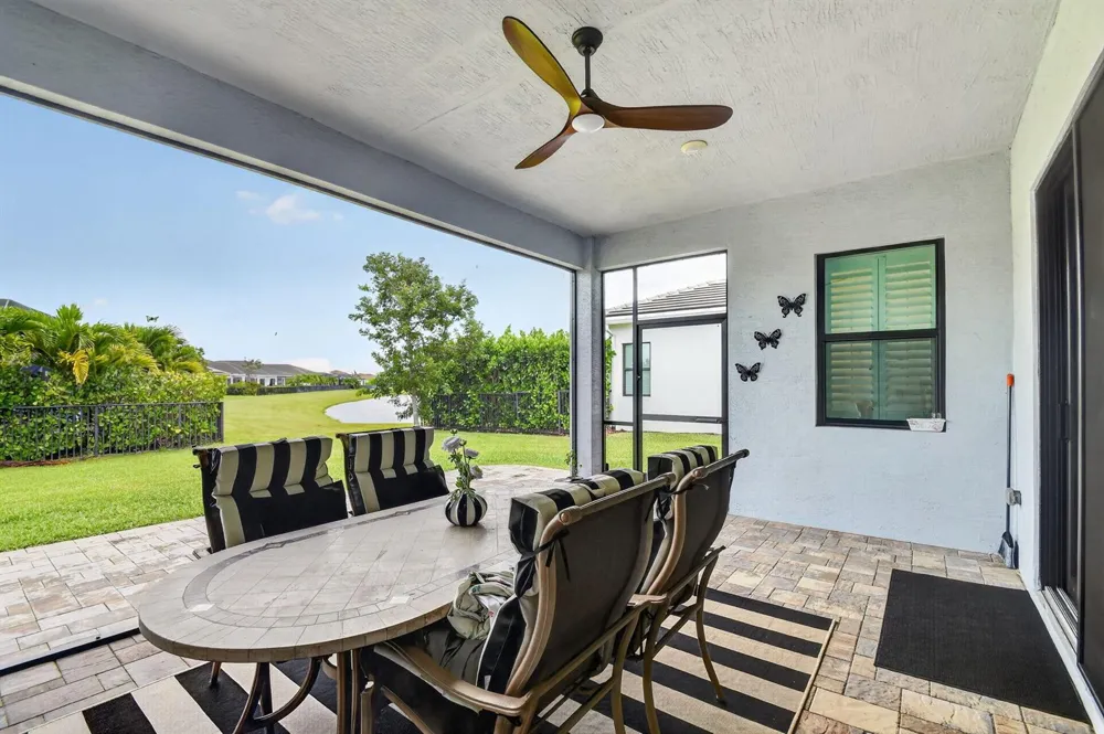 15745 Cresswind Place Westlake, FL 33470