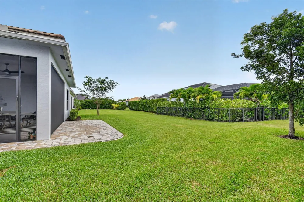 15745 Cresswind Place Westlake, FL 33470