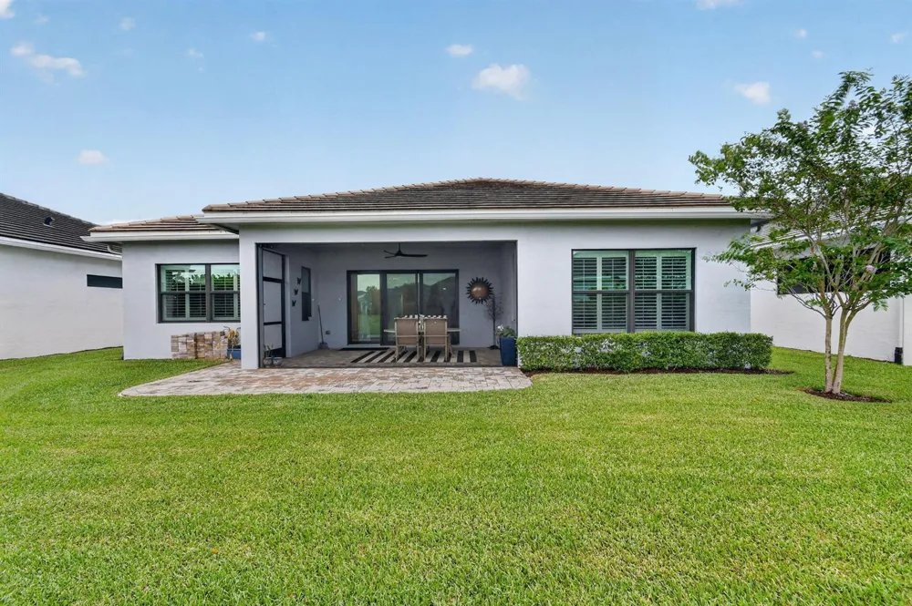 15745 Cresswind Place Westlake, FL 33470