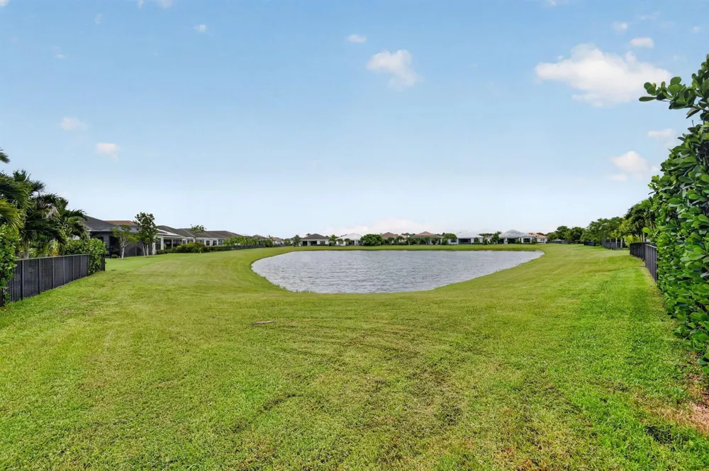 15745 Cresswind Place Westlake, FL 33470