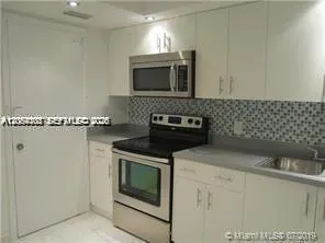 16701 NE 14th Ave #203 Miami, FL 33162