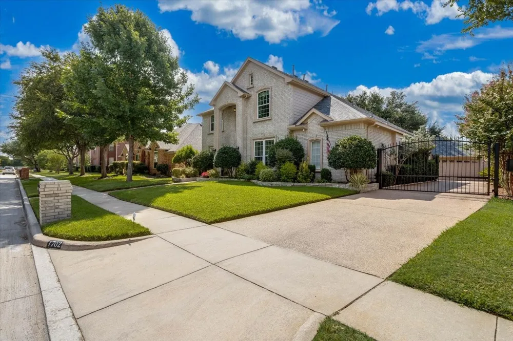 1702 Meridian Court Keller, TX 76248