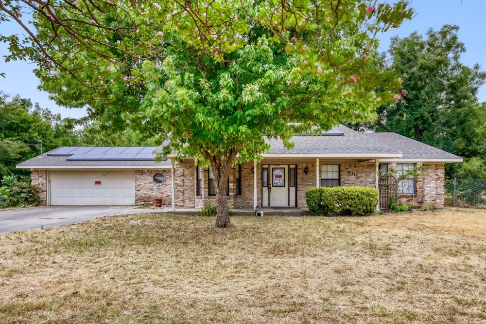 2111 Potter Lane Mesquite, TX 75149