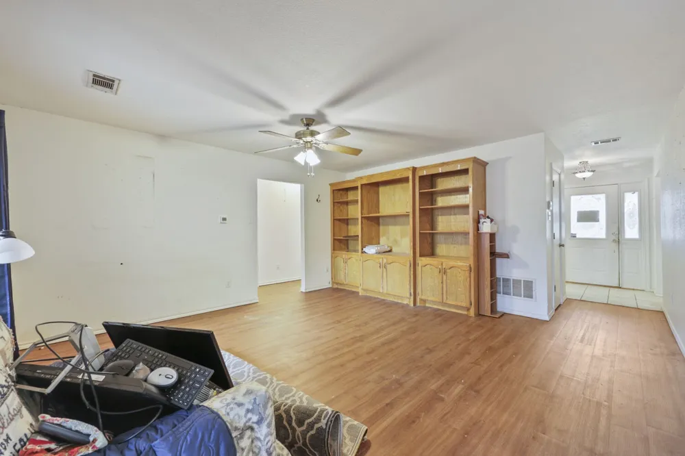 2111 Potter Lane Mesquite, TX 75149
