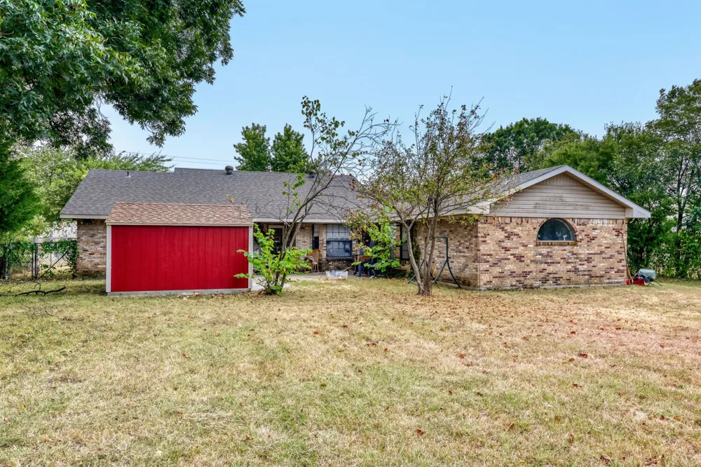 2111 Potter Lane Mesquite, TX 75149