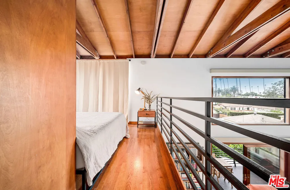 917 Palms Boulevard Venice, CA 90291