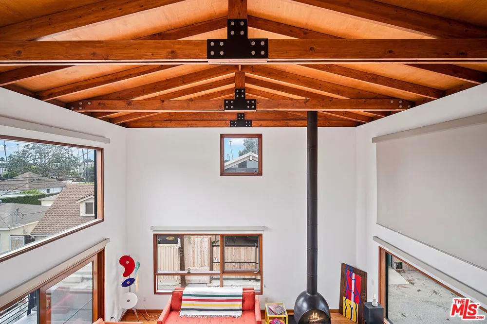 917 Palms Boulevard Venice, CA 90291