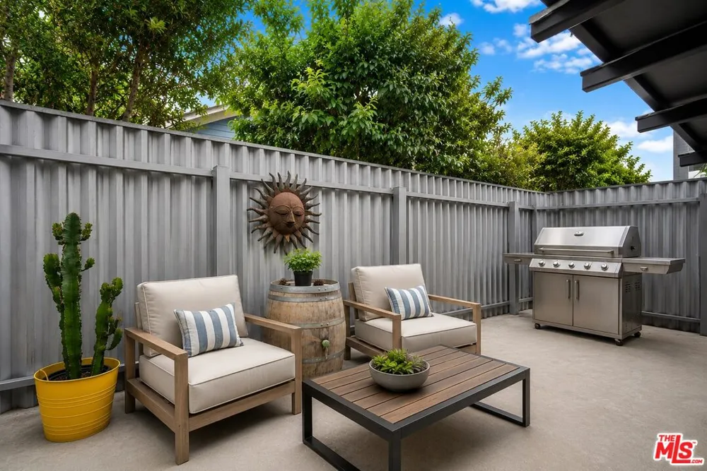 917 Palms Boulevard Venice, CA 90291