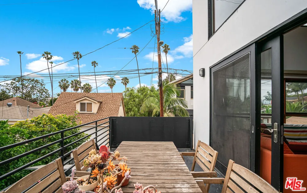 917 Palms Boulevard Venice, CA 90291