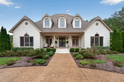 534 Saddle Ln
