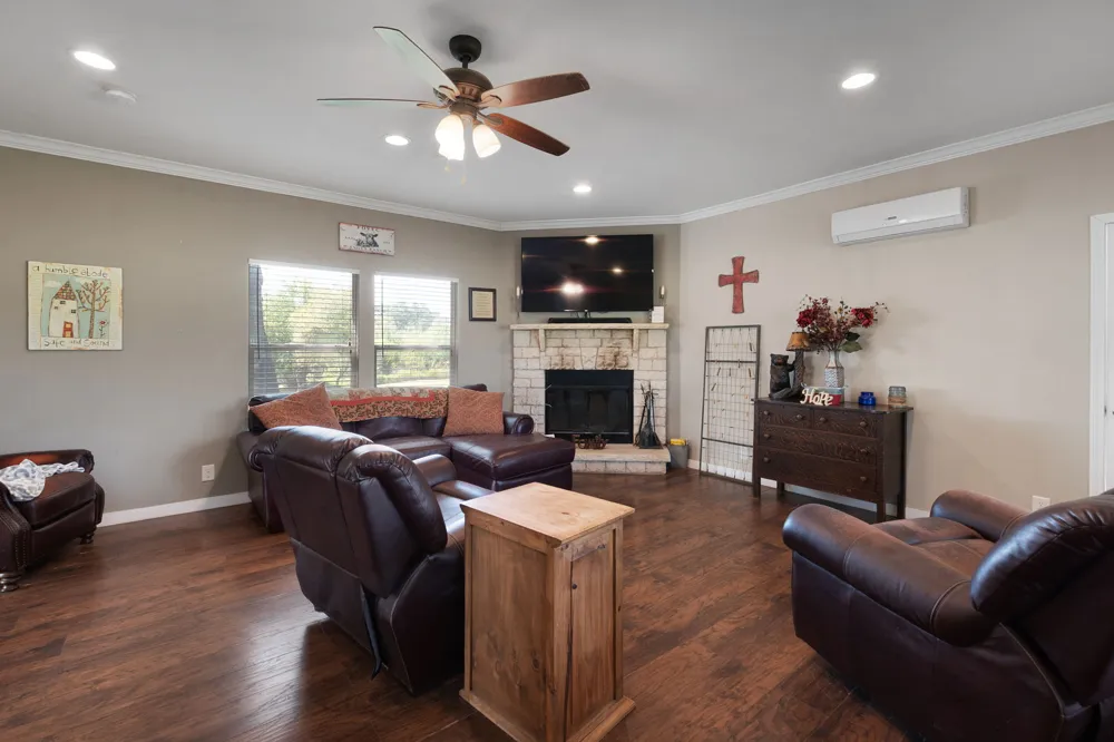 510 County Road 221 Tow, TX 78672