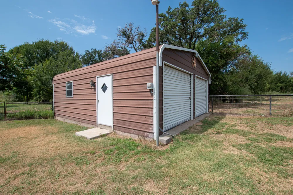 510 County Road 221 Tow, TX 78672