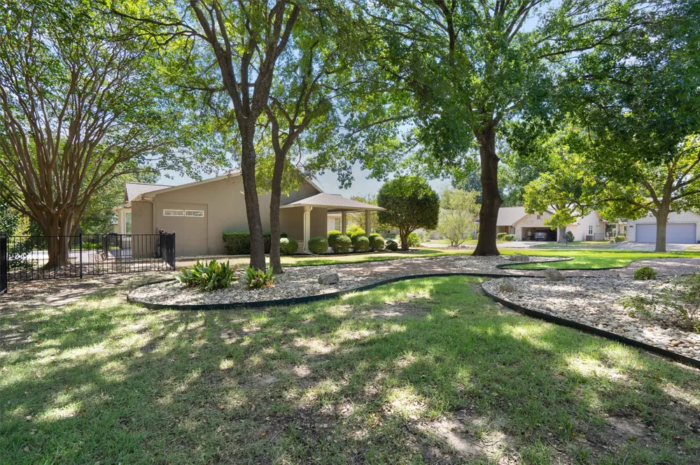 108 Cattle Trail Way Georgetown, TX 78633