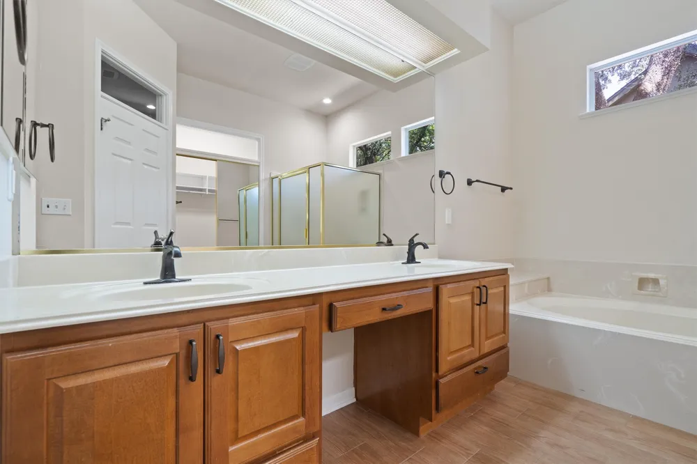 108 Cattle Trail Way Georgetown, TX 78633